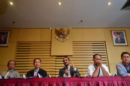 KPK beri keterangan pers soal penangkapan Neneng