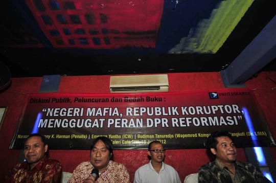Diskusi bahas buku "Negeri Mafia Republik Korupsi"