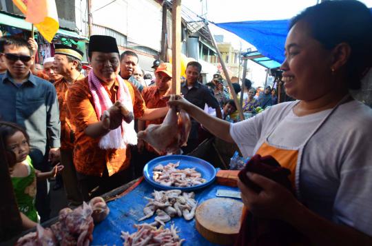 Cagub Hidayat Nur Wahid sapa warga Jakarta Pusat