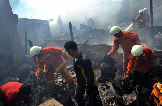 12 Rumah warga di Tanah Abang hangus terbakar