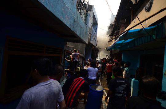 Ratusan rumah di Jembatan Besi, Tambora ludes dilalap api