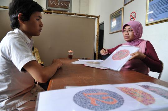 Calon peserta didik baru ikuti tes di SMKN 1