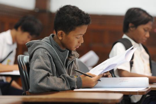 Calon peserta didik baru ikuti tes di SMKN 1