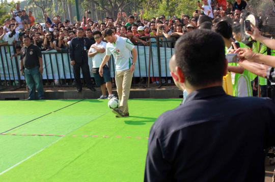 Xabi Alonso meriahkan Indonesia Mengoper Bola