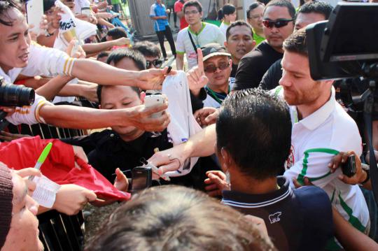 Xabi Alonso meriahkan Indonesia Mengoper Bola