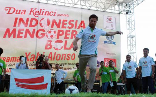 Xabi Alonso meriahkan Indonesia Mengoper Bola
