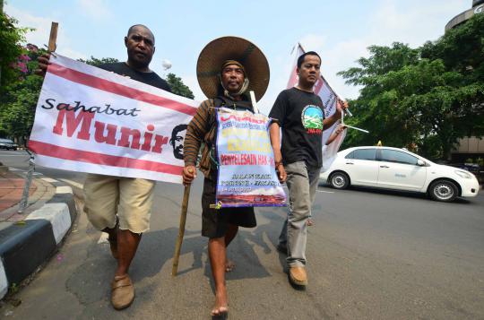 25 Hari jalan kaki, korban Lapindo tiba di Jakarta