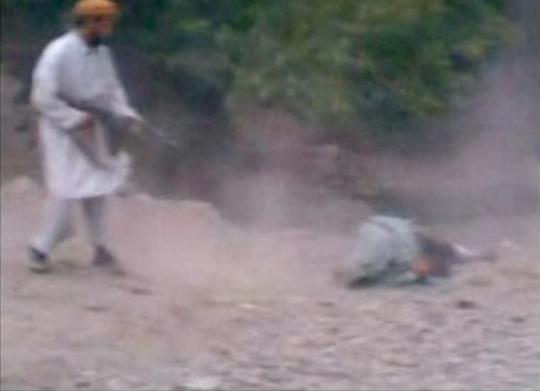 Eksekusi wanita Afghanistan yang dituding selingkuh