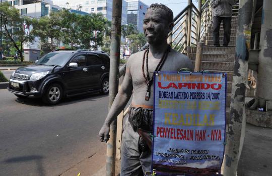 Aksi korban Lapindo di Wisma Bakrie