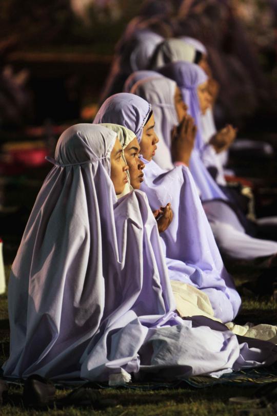 Salat Tarawih Muslimah Thailand