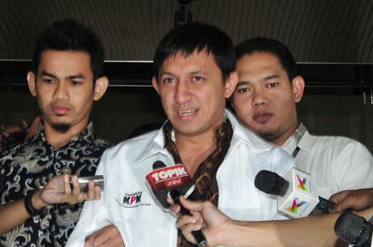 Putra pedangdut A Rafiq saat ditahan KPK
