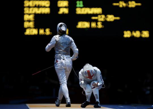 Atlet Anggar beraksi di Olimpiade 2012 London
