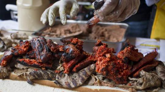 Koki Meksiko buat sandwich terpanjang di dunia