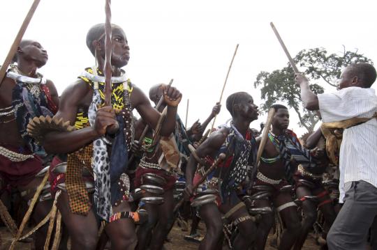 Tradisi sunat suku pedalaman Uganda, Afrika