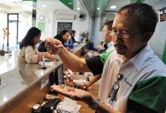 Jelang Lebaran, banyak nasabah gadaikan emas
