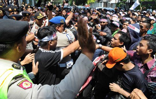 Massa peduli etnis Rohingya demo di Kedubes Myanmar 