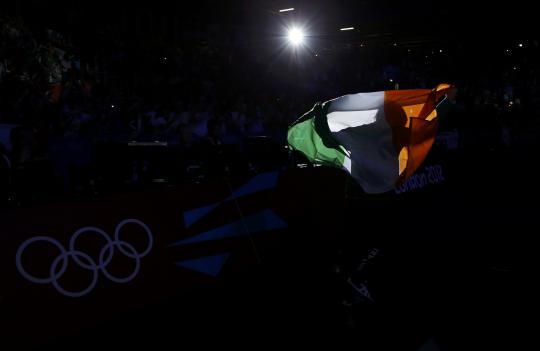 Bendera kemenangan di arena Olimpiade 2012