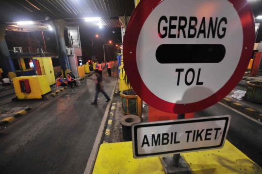 Pintu Tol Cikampek lengang, petugas beristirahat 