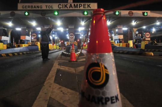 Pintu Tol Cikampek lengang, petugas beristirahat 