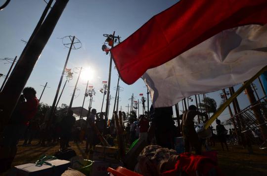 67 pohon pinang meriahkan pesta rakyat HUT RI