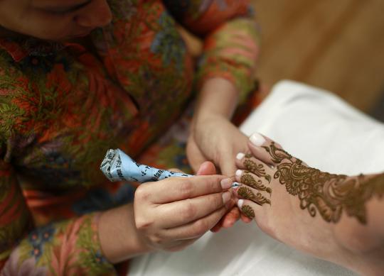 Henna, body painting tradisi masyarakat Timur Tengah