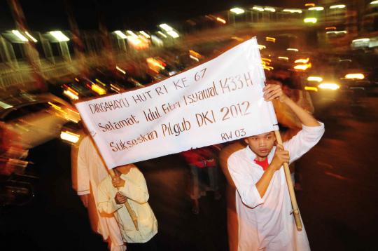 Pawai obor dan kembang api hiasi malam takbiran