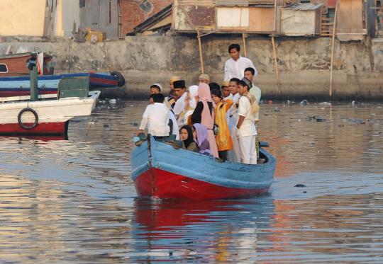 Salat  Idul Fitri 1433 H di Pelabuhan Sunda Kelapa