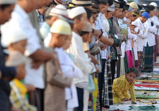 Salat  Idul Fitri 1433 H di Pelabuhan Sunda Kelapa