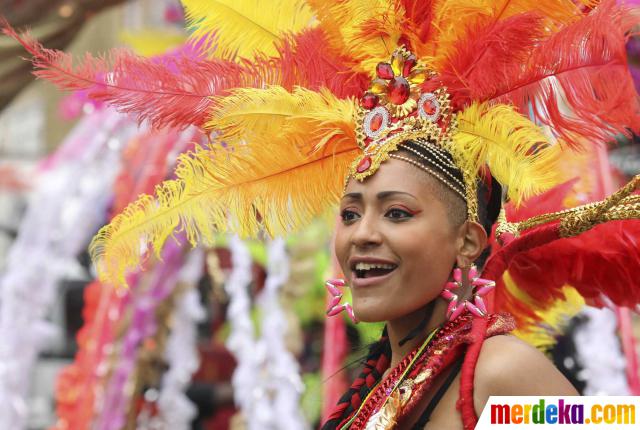 Foto : Penari seksi ramaikan karnaval Notting Hill 