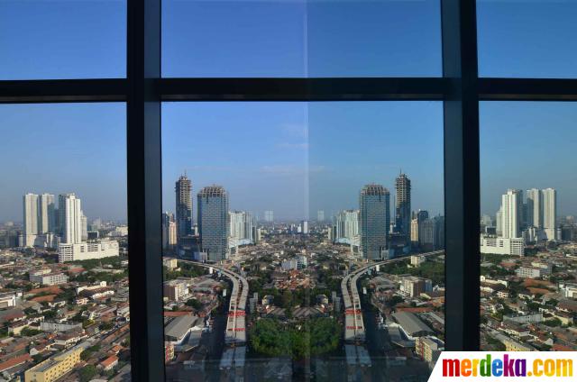  Foto Melihat keindahan panorama kota Jakarta menjelang 