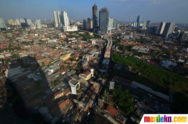  Foto Melihat keindahan panorama kota Jakarta menjelang 