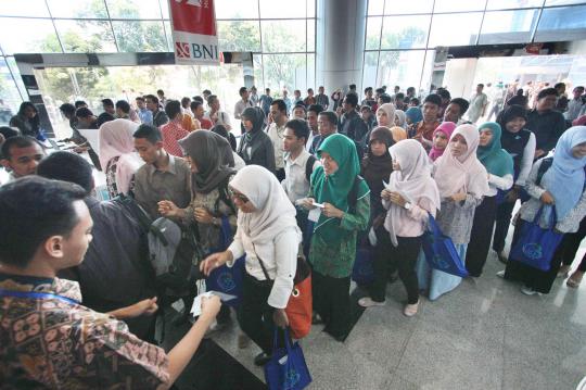 Ribuan pencari kerja padati Gedung Smesco