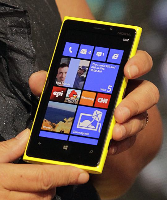 Nokia perkenalkan ponsel pintar cantik Lumia 920