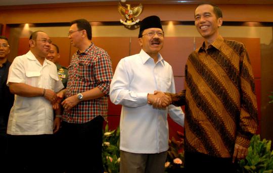 Silaturahmi ke Mapolda, Jokowi dan Foke akrab