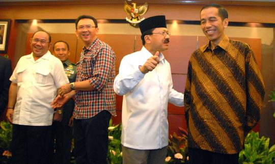 Silaturahmi ke Mapolda, Jokowi dan Foke akrab