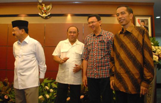 Silaturahmi ke Mapolda, Jokowi dan Foke akrab