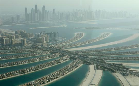 Menikmati keindahan, kemewahan Kota Dubai dari atas langit