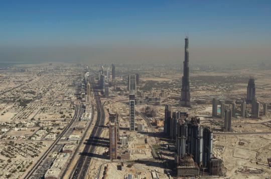 Menikmati keindahan, kemewahan Kota Dubai dari atas langit