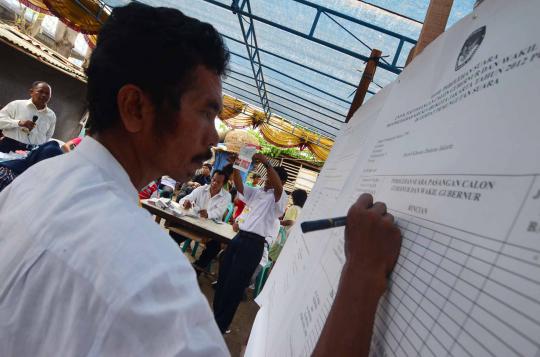 Penghitungan hasil suara di TPS 21, Jokowi-Ahok menang