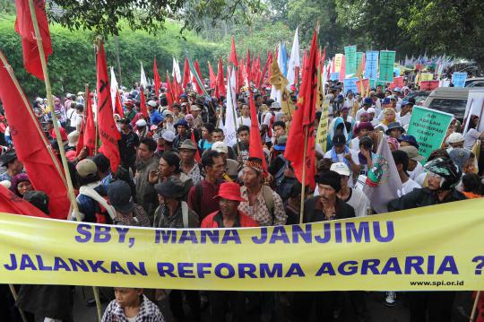 Ribuan petani Indramayu gelar demo di Gedung BPN