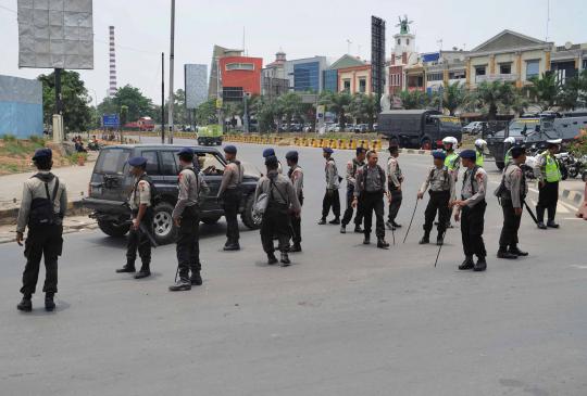 Mogok kerja, buruh konvoi motor keliling Jababeka dan EJIP