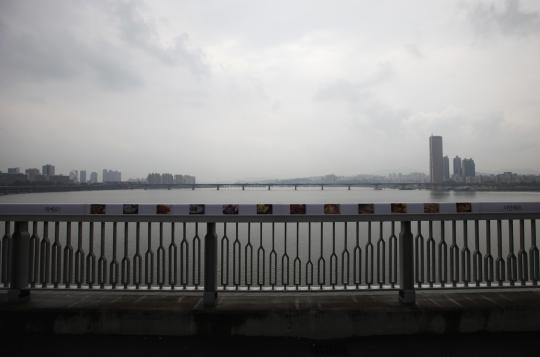 Jembatan favorit untuk bunuh diri orang Korea Selatan 