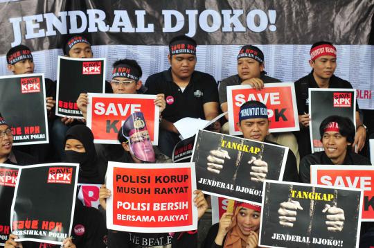 Aksi dukung KPK tangkap Djoko Susilo