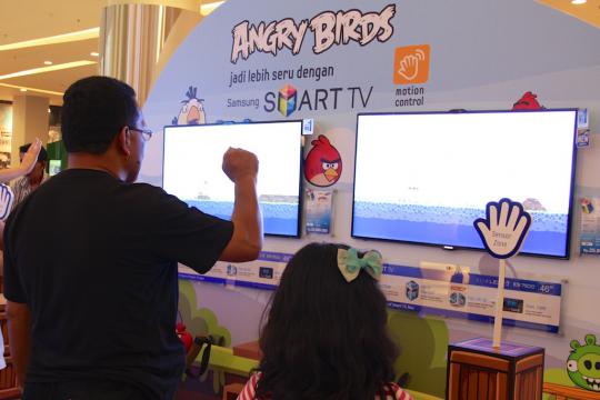 Samsung usung game Angry Birds pada Smart TV