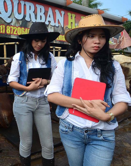 Koboi cantik penjaja sapi kurban