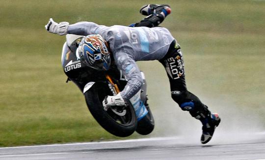 Insiden kecelakaan hebat MotoGP di lintasan balap