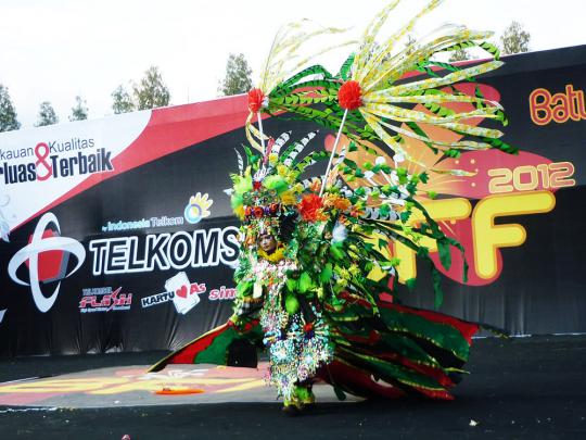 Semarak penuh warna di Batu Flower Festival