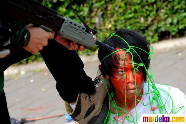 foto aksi mahasiswa uin tolak ruu kamnas merdeka foto aksi mahasiswa uin tolak ruu kamnas merdeka