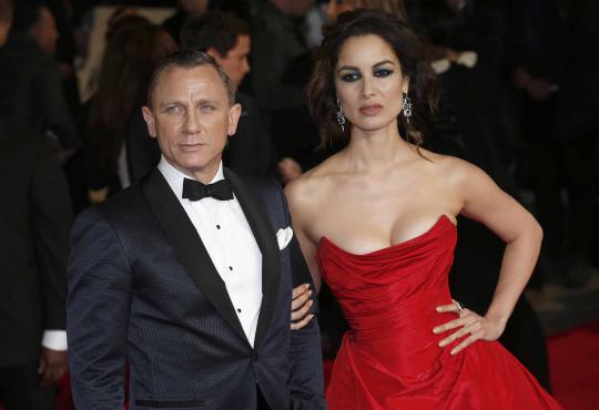 Pangeran Charles hadiri pemutaran perdana film James Bond