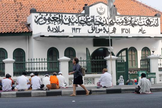 Salat Idul Adha di Jalan Salemba Jakarta